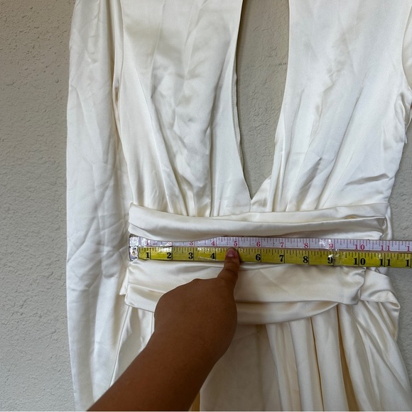 HOUSE OF CB Aryana Ivory Bow Mini Dress NWOT size XS - Picture 5 of 16